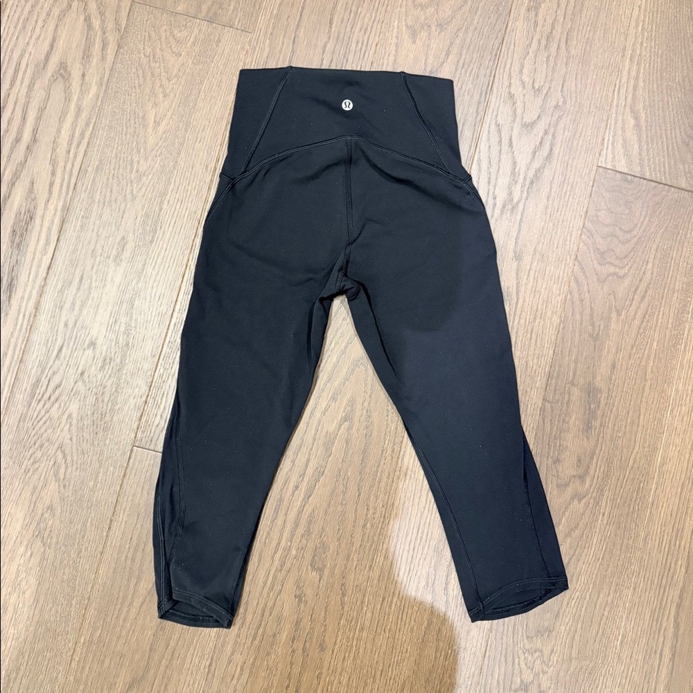 Lululemon Black Cropped Workout Leggings Size 4